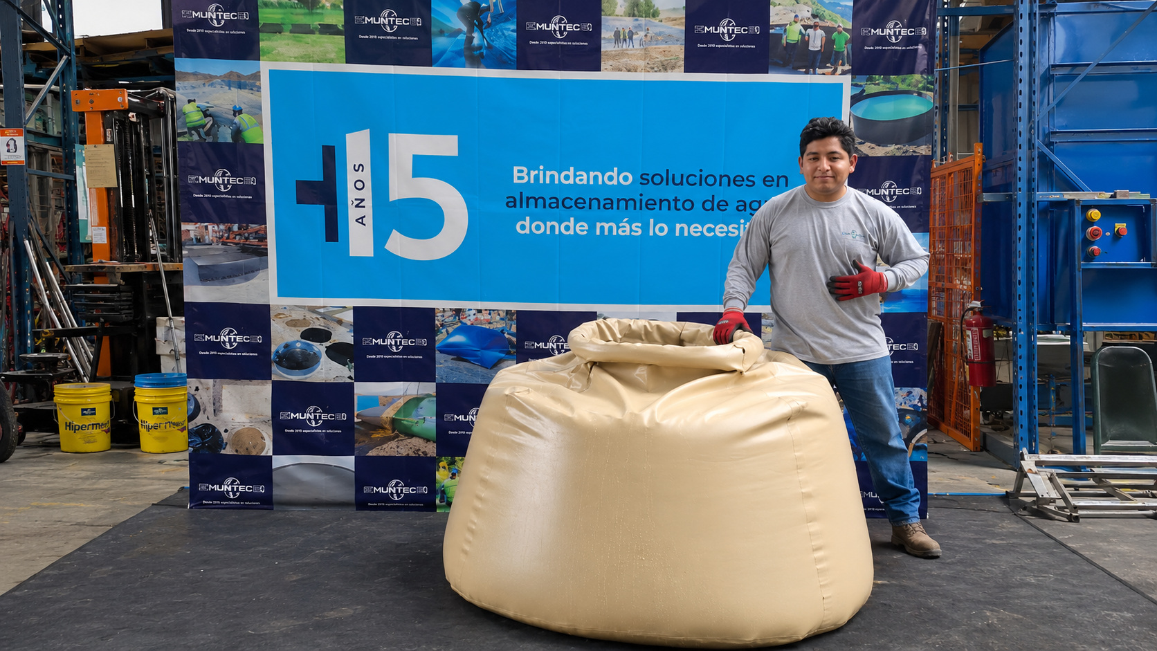 Tanque autosoportable 3,000 litros recién fabricado